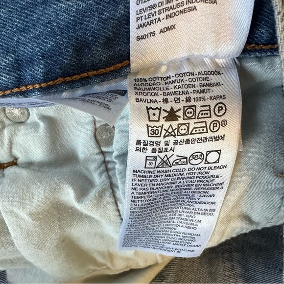 Levis 501T Distressed Jeans - Picture 8 of 12